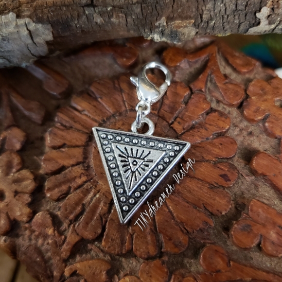 5/$25 Egyptian Silver Eye of Providence Charm for Bracelet~Journal~Zipper~Occult - Picture 1 of 9